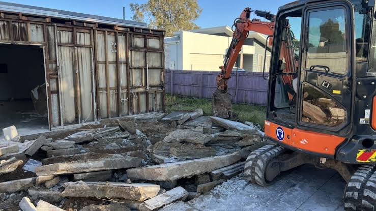 Why Brisbane construction sites prefer dust-free concrete removal methods